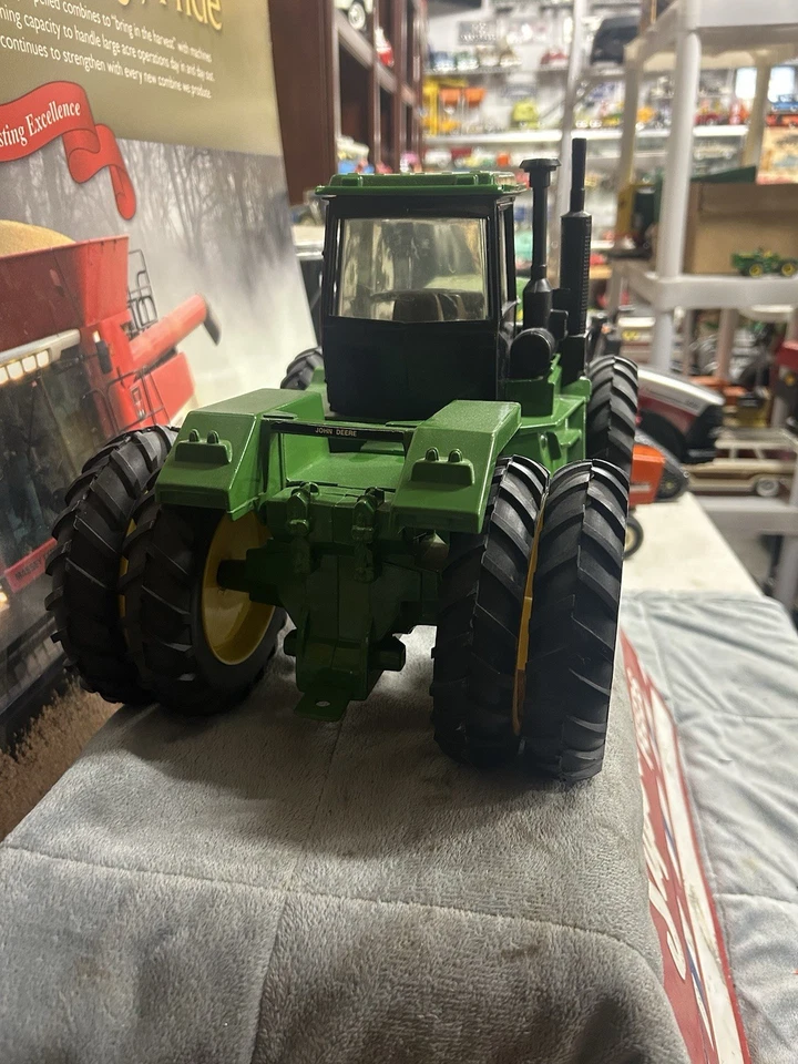 Ertl 1/16 John Deere 8760 4WD Tractor - Image 3 of 4