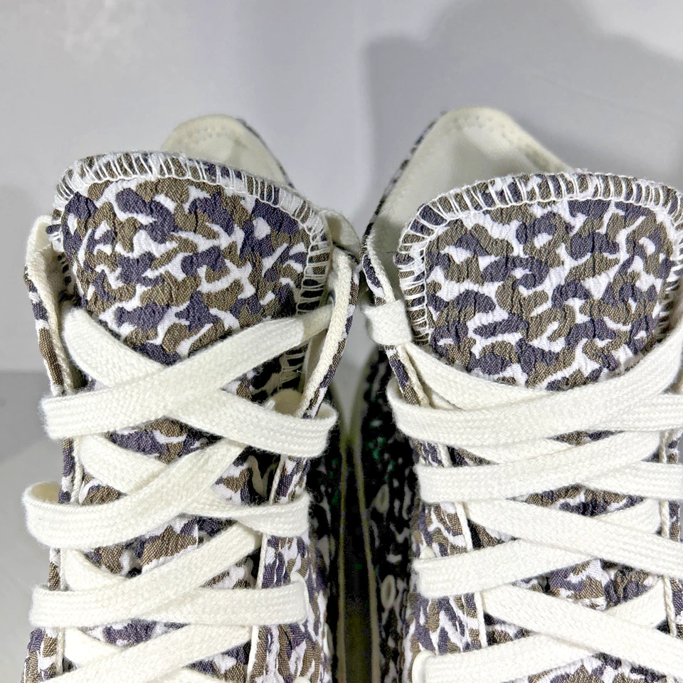 Converse All Star Lugged 2 Womens Size 7.5 Platform Shoes Jacquard High Sneakers - Image 3 of 4