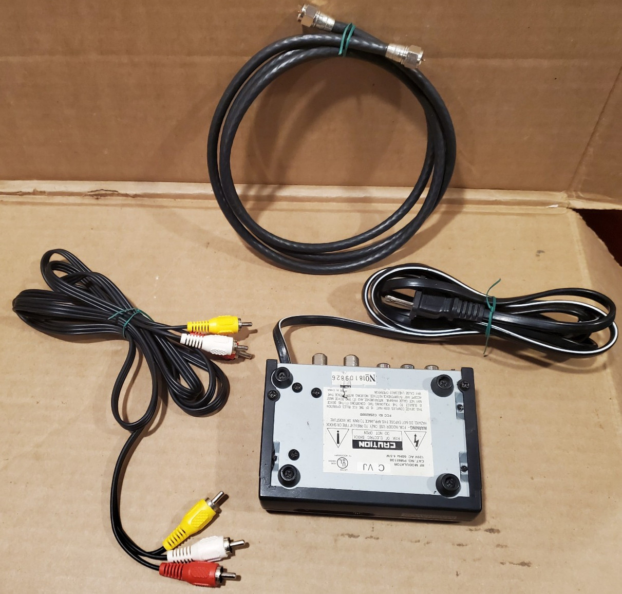 Philips RF Modulator Video Signal Converter AV to Coaxial Tested