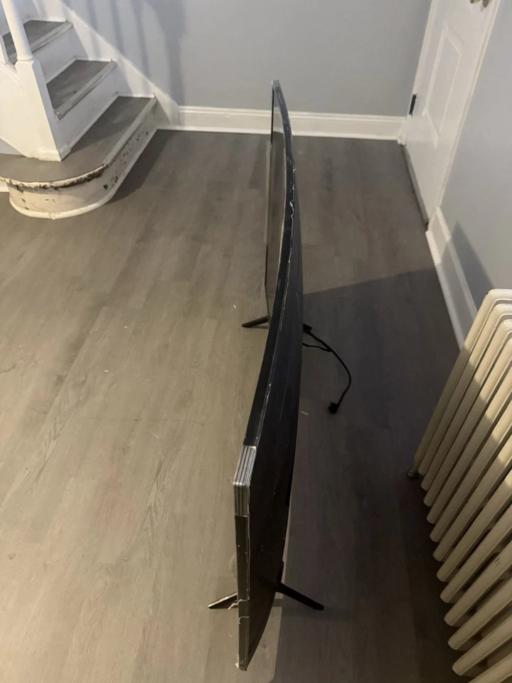 Samsung 55-inch 4K UHD LED Curved Smart TV Remote. Good Condition. - Image 3 of 4