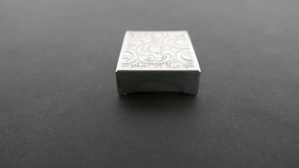 Kleine silberne Dose für Schnupftabak o.ä. mit floralem Dekor - Bild 3 von 4