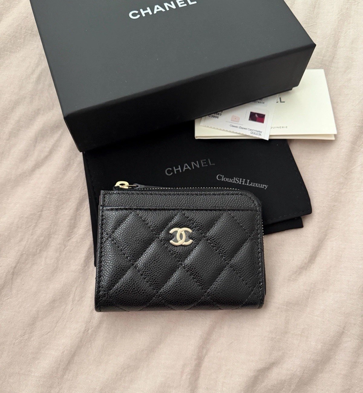 Auth BN Chanel Black Caviar Classic CC Logo Zip Card Holder Wallet