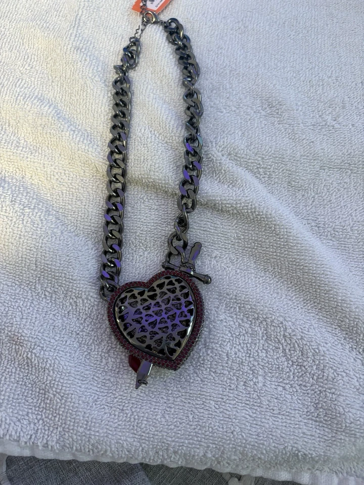 Collar Colgante Daga Corazón Sangrado Tono Hematita Betsey Johnson Nuevo con Etiquetas Foto 4 de 4