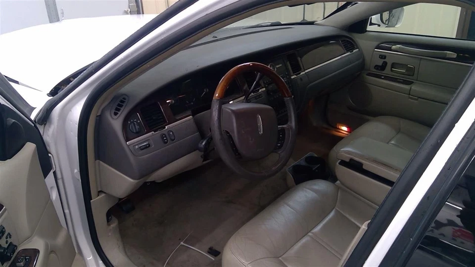 Lincoln Town Car 2007 Roof Glass 6W1Z-54500A18-AA 7059 Foto 2 de 4