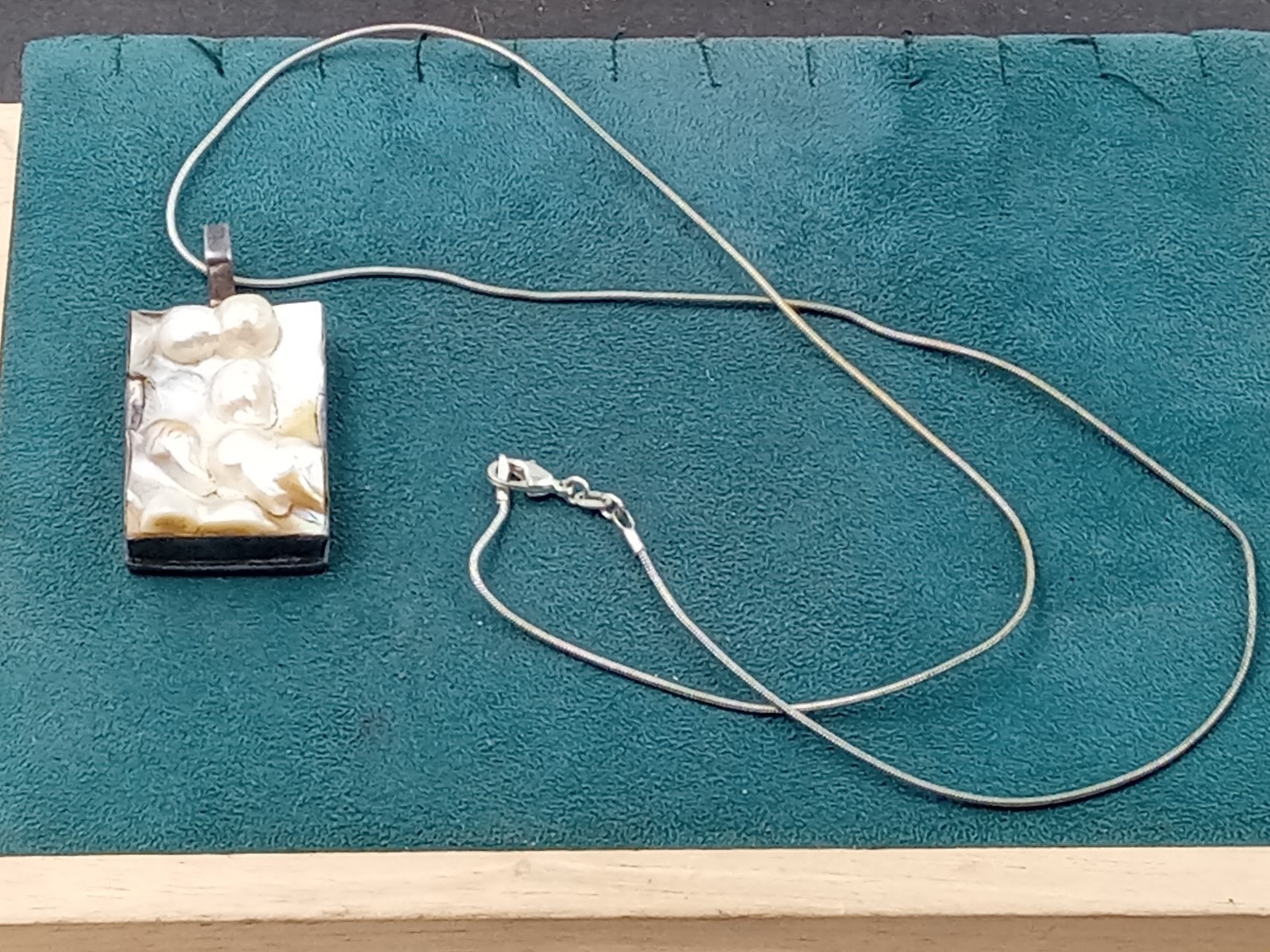Sterling Silver & Pearl Rectangular Pendant on 23… - image 2