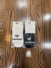 Alo Yoga Unisex Half Crew Throwback socks Bundle 2pairs Size Medium