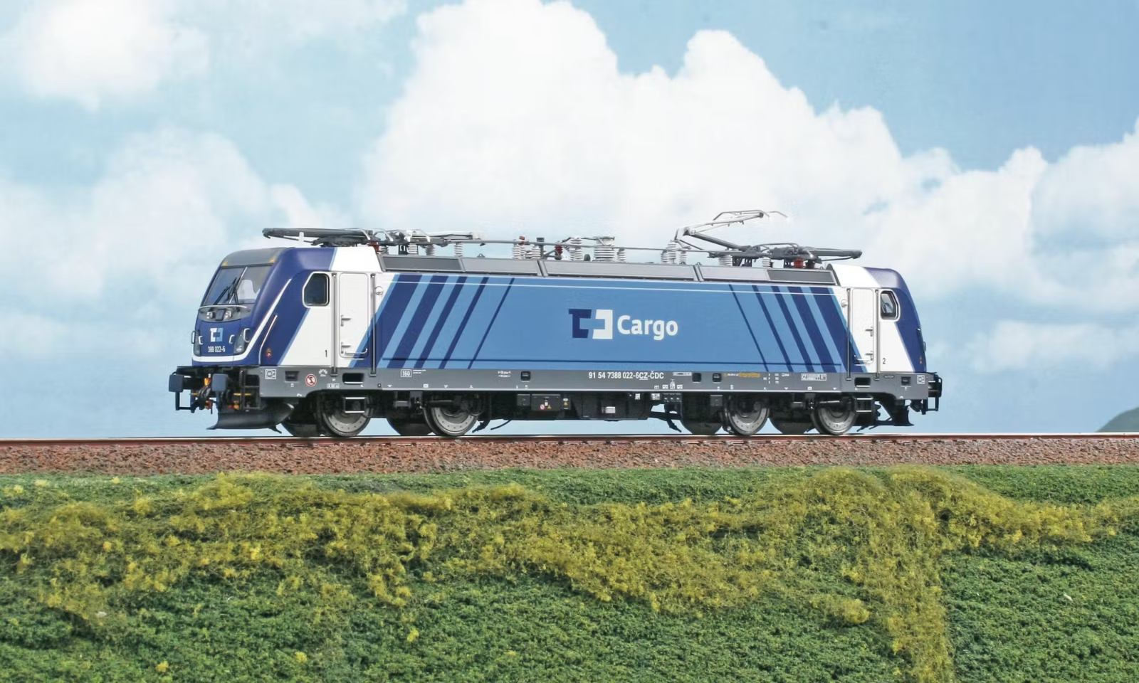 Acme 60747 TRAXX 388 022 Electric Locomotive HO 1:87 DC New With Lights