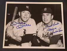 MICKEY MANTLE & PEE WEE REESE Signed 8x10 Photo-HALL OF FAME-DODGERS-YANKEES-PSA