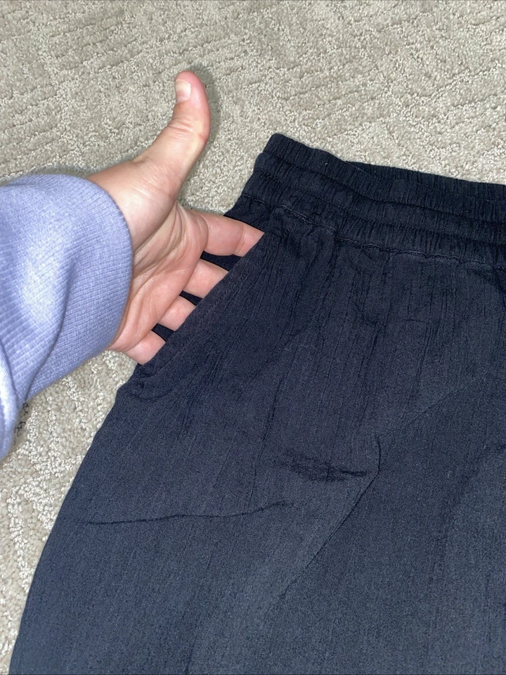 Style & Co Women's Pull-on Shorts Size S Deep Black lined Shorts Pockets - Image 2 of 4