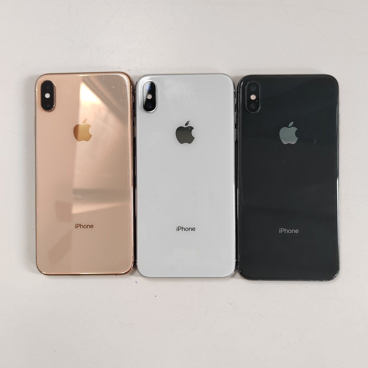 Apple - みーなちゃんさま専用　iPhone Xs Max みーなちゃんさま専用 iPhone Xs Max