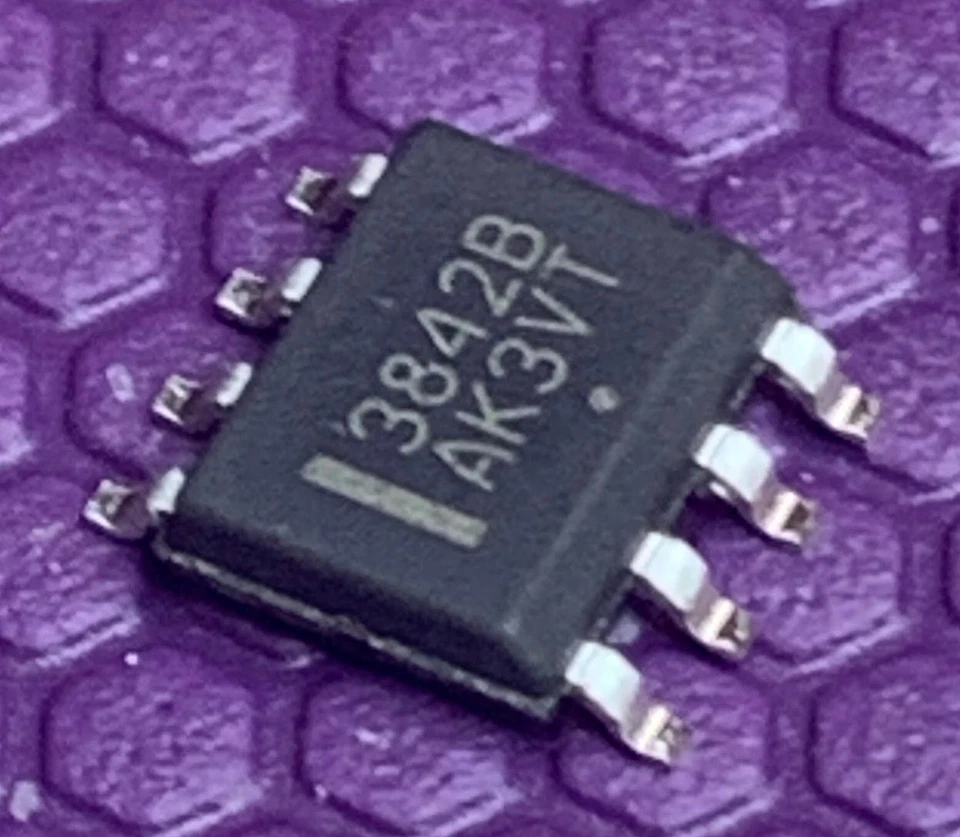 UC3842B 3842B SMD Onsemi Circuito Integrato SO8
