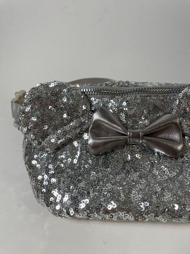 Minnie Mouse Disney Loungefly Hip Bag Fanny Pack Silver Sequin Bow Glam Shiny - Picture 2 of 13