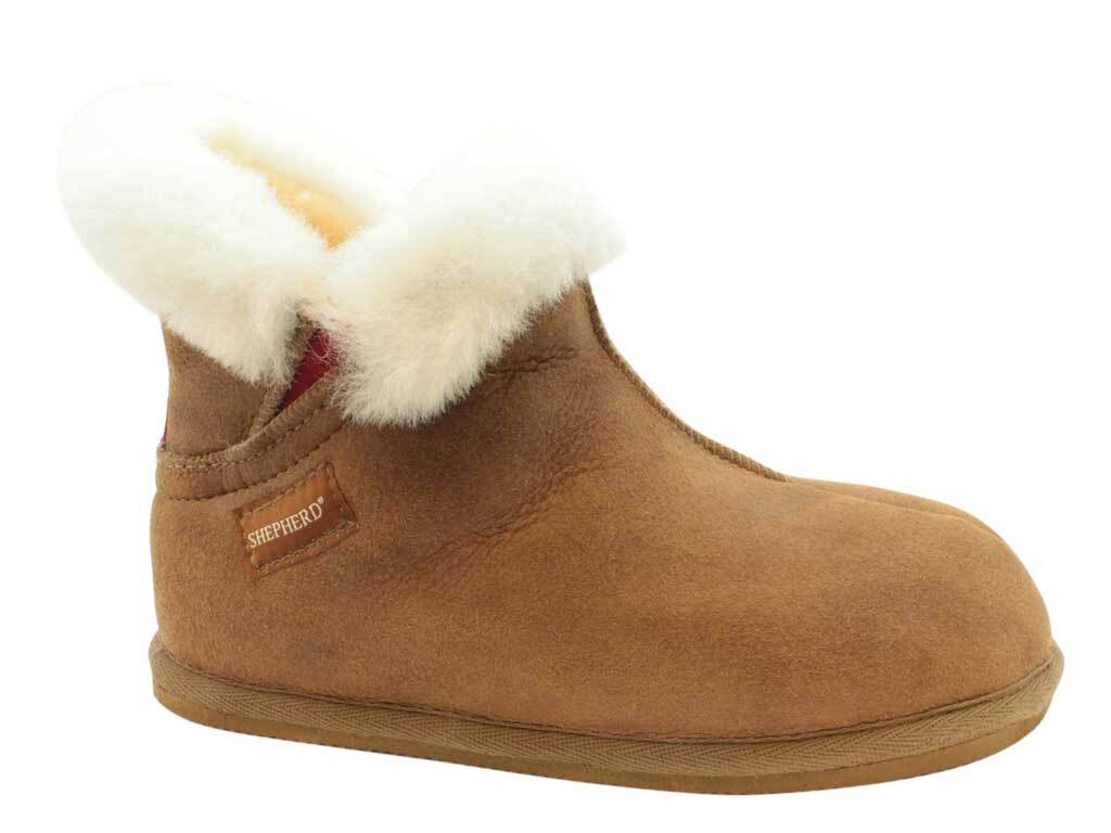 Shepherd of Sweden Ladies Bella Boot Luxury Sheepskin Slippers