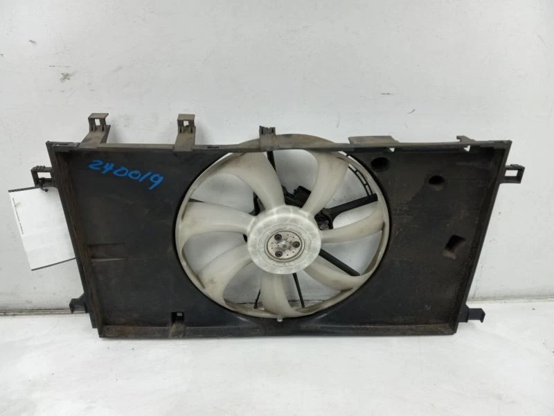 TOYOTA COROLLA SE 19-23 2,0 L TRACCIÓN DELANTERA EN MONTAJE VENTILADOR RADIADOR  Foto 2 de 4