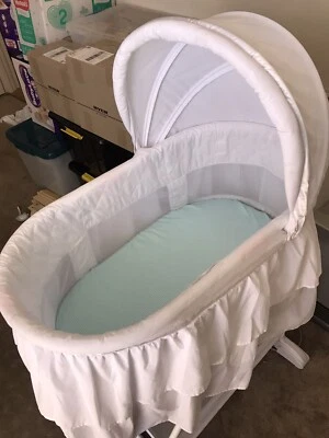 chloe rocking bassinet