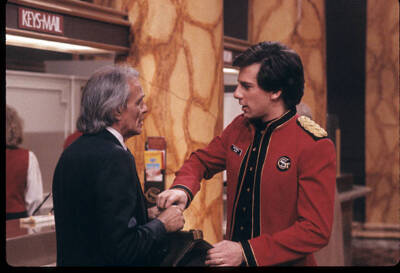 Dehl Berti Michael Spound On 1985 Tv Series Hotel Old Photo 2