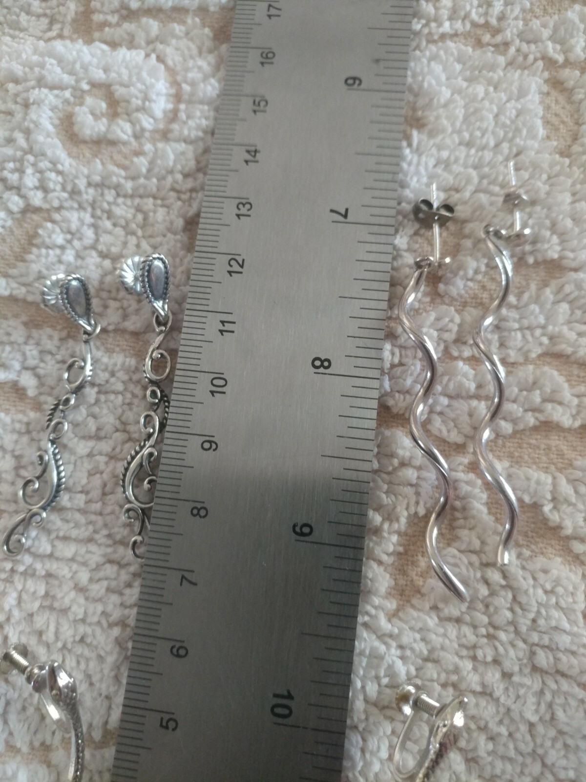 3 Dangling Earrings - image 1