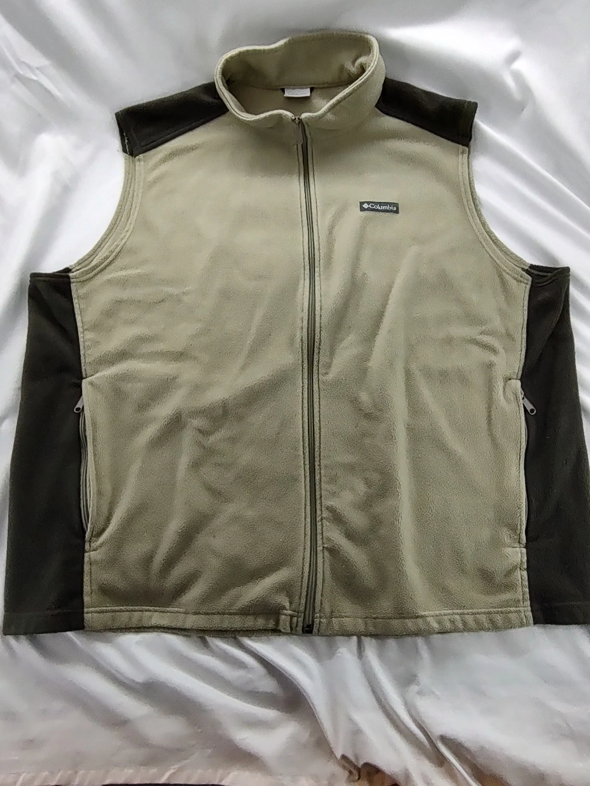 COLUMBIA Vest Men's 5XT Tall BrownFleece Full Zip Pockets Outdoor Hiking Camping
Opens in a new wind
