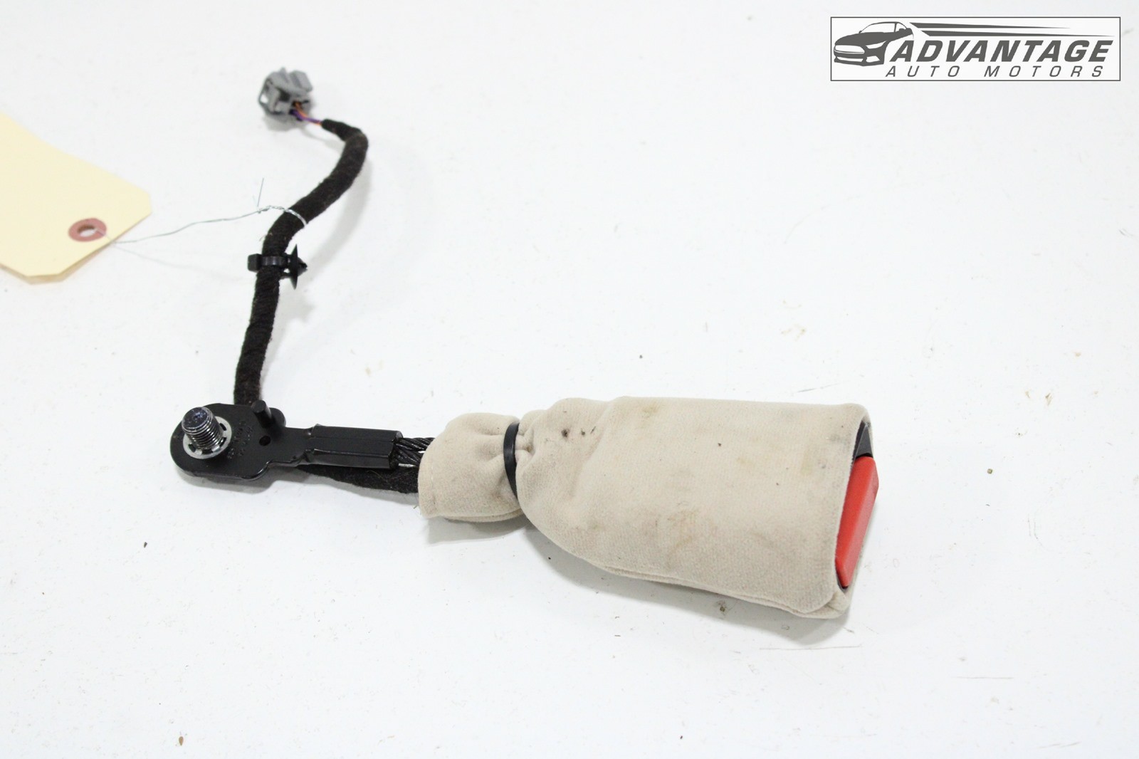 2014-2021 MASERATI QUATTROPORTE FRONT LEFT DRIVER SIDE SEAT BELT BUCKLE OEM