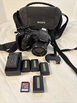 Sony Cyber-Shot DSC-HX200V Exmor 18.2MP Digital Camera 64GB Card HD Movie Tested