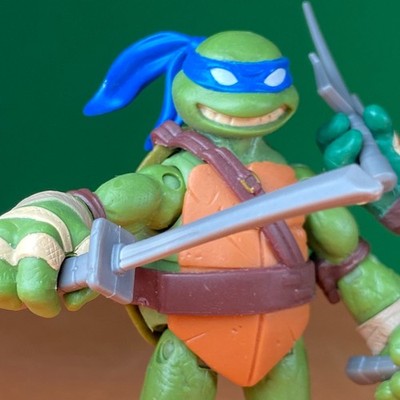Teenage Mutant Ninja Turtles Raphael & 2x Leo + GRATIS DVD Beschreibung lesen