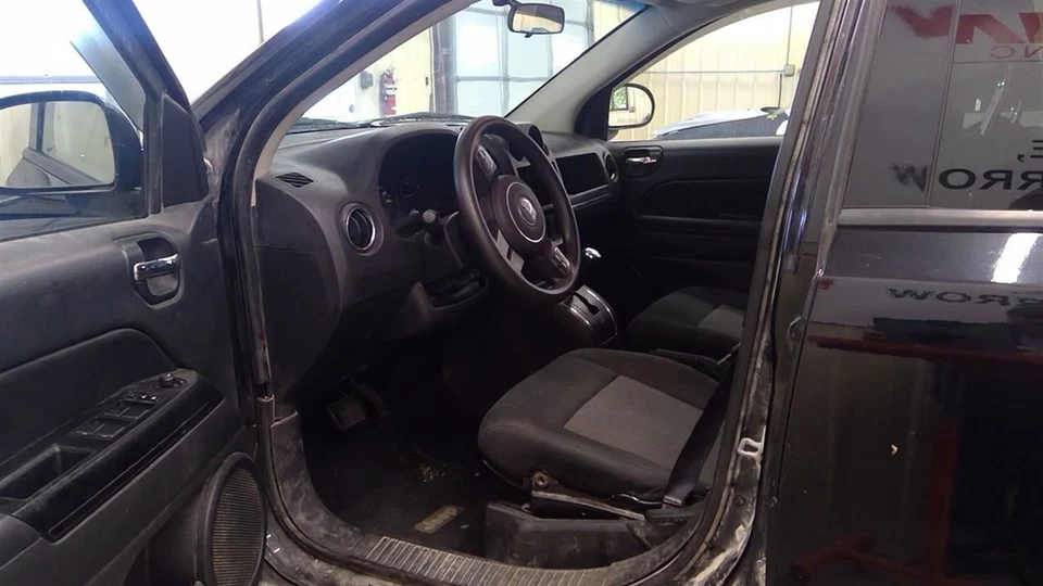 Dash Panel Fits 09-17 PATRIOT 1692195 Foto 2 de 4