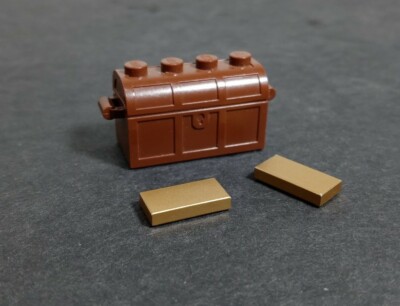 Vintage Mega Bloks Pirates Treasure Chest w/ 2 Gold Bars