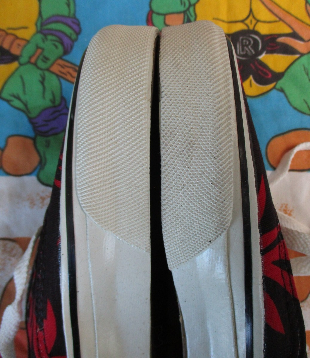 VTG 90s Dead Stock VANS Lace Deck Red Leaf On Black Shoes VTG 90s Dead Stock VANS Lace Deck Red Leaf On Black Shoes