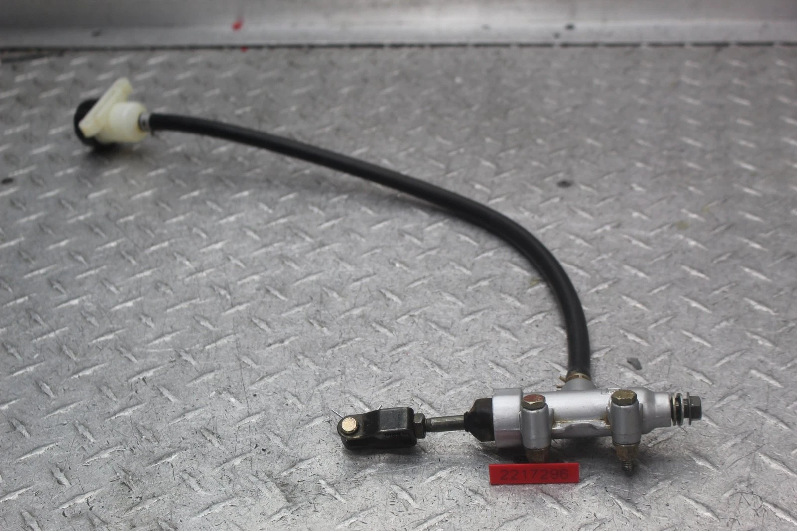 ASM., MASTER CYLINDER, FOOT [INCL. HOSE, CLAMPS]