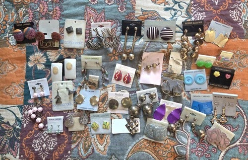 Lot Of 34 Pairs Of Vintage 80s Costume Jewelry Earrings Pierced Clip New Wave