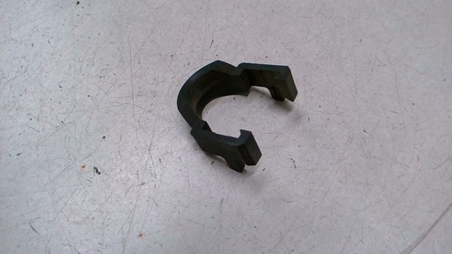 Halteklammer Halter Spritzdüse Waschdüse SWA Links VW Phaeton 3.0 V6 TDI DPF