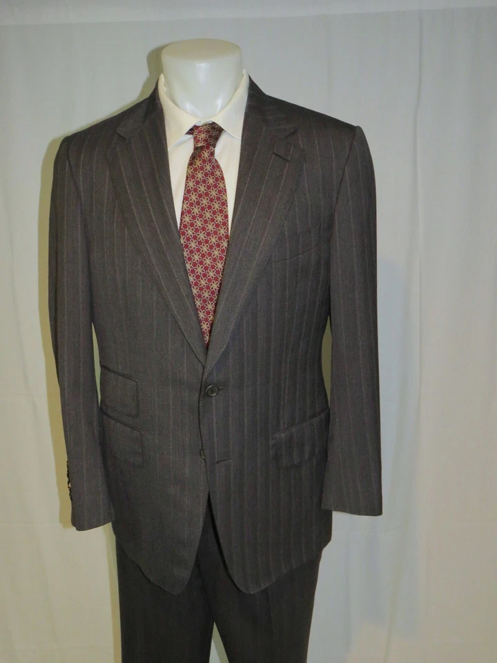 Tom Ford Base A Windsor 灰色条纹平前两扣套装 42R — 第 3/4 张图片