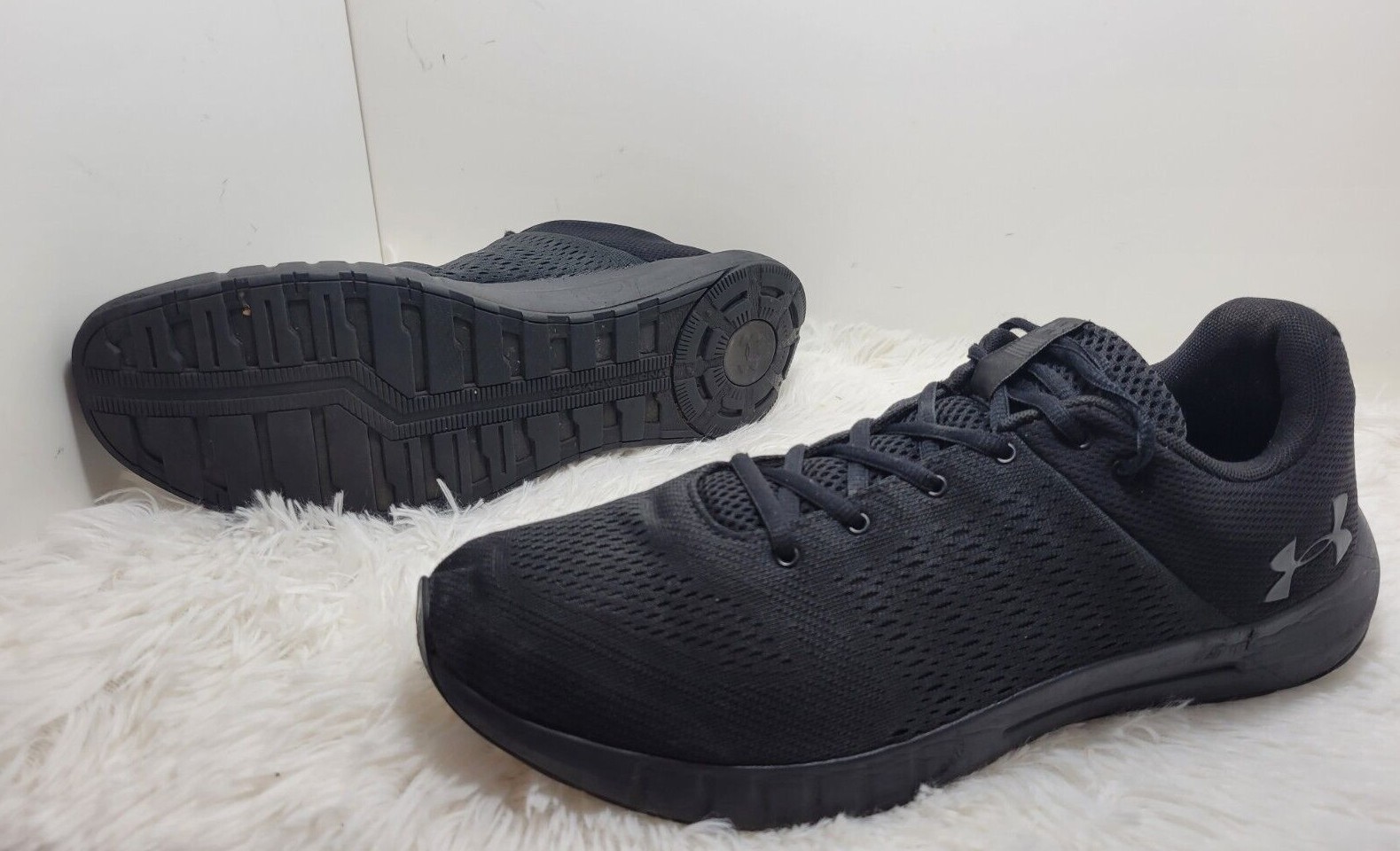 Black Running Shoes 3000011-104 
