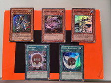 YUGIOH COMBO MIX + 5 CARTE ED.LIMITATA -3 MOSTRO+2 MAGIE CON BUSTINE PROTETTIVE!