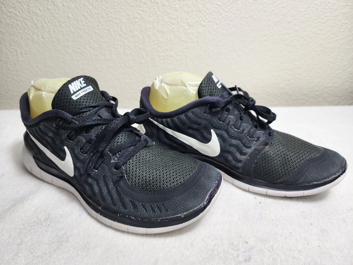 NIKE Free 5.0 Women s ShoeS Mesh Lace Up Running Black White Size 8.5
