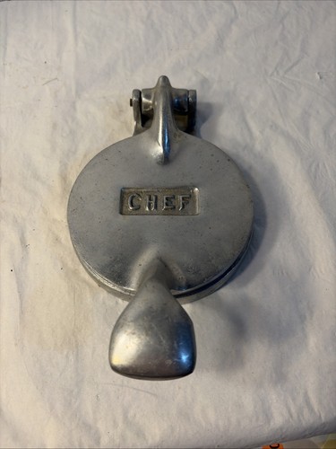 Vintage Hamburger Press Chef Die Cast Aluminum Sears Retro Kitchen - Picture 9 of 9