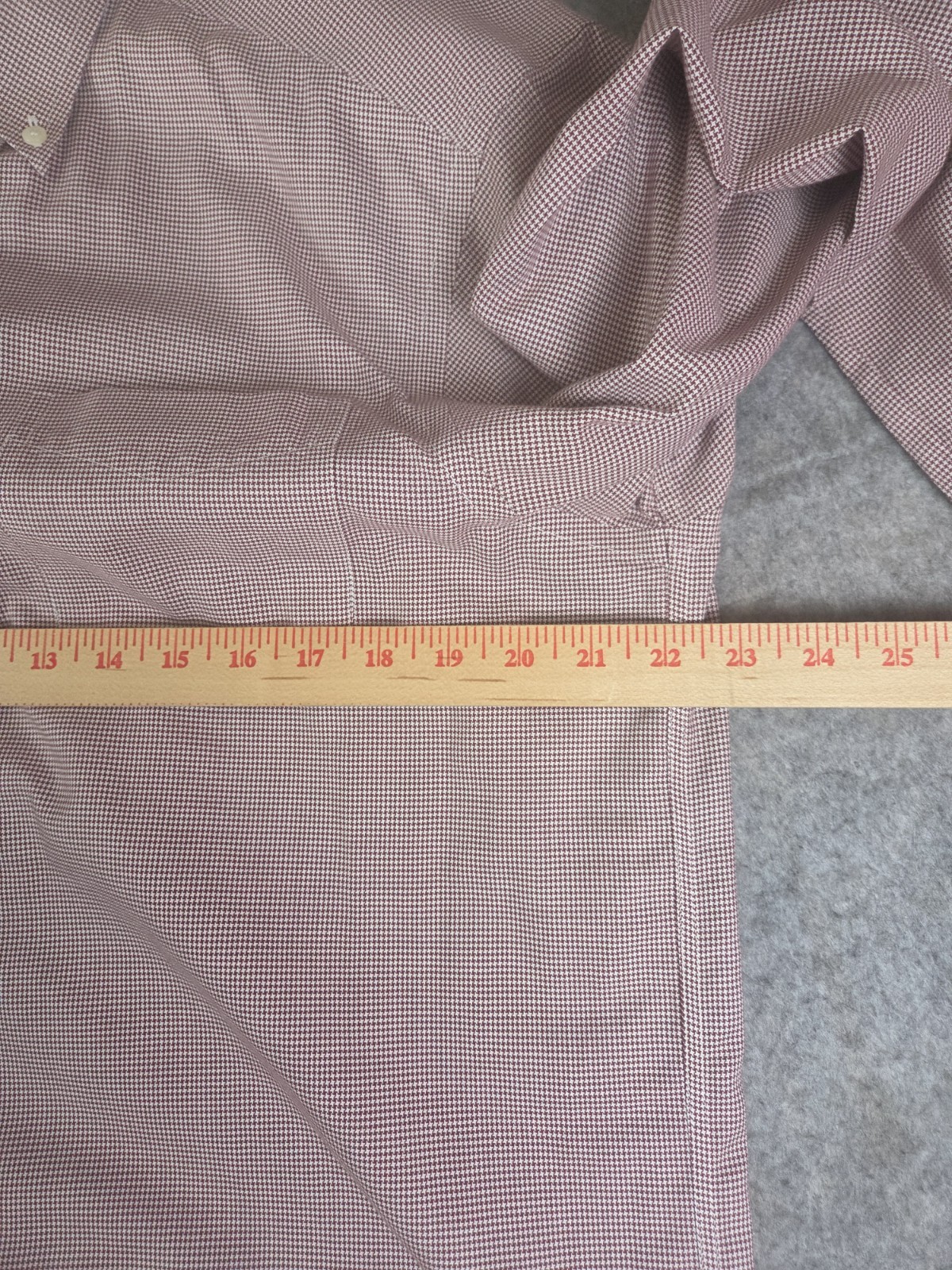 L.L. Bean Wrinkle Resistant Long Sleeve Maroon Geometric Print Button Up Medium