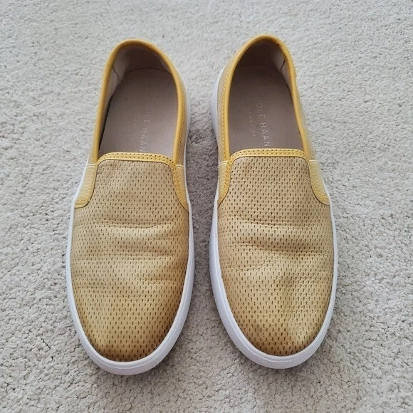 Cole haan women's grand hot sale crosscourt flatform slip on sneaker