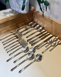 【Holmes & Edwards】 Spring Garden ディナーセット Holmes & Edwards Inlaid IS Silver Plate Spring Garden Flatware Set
