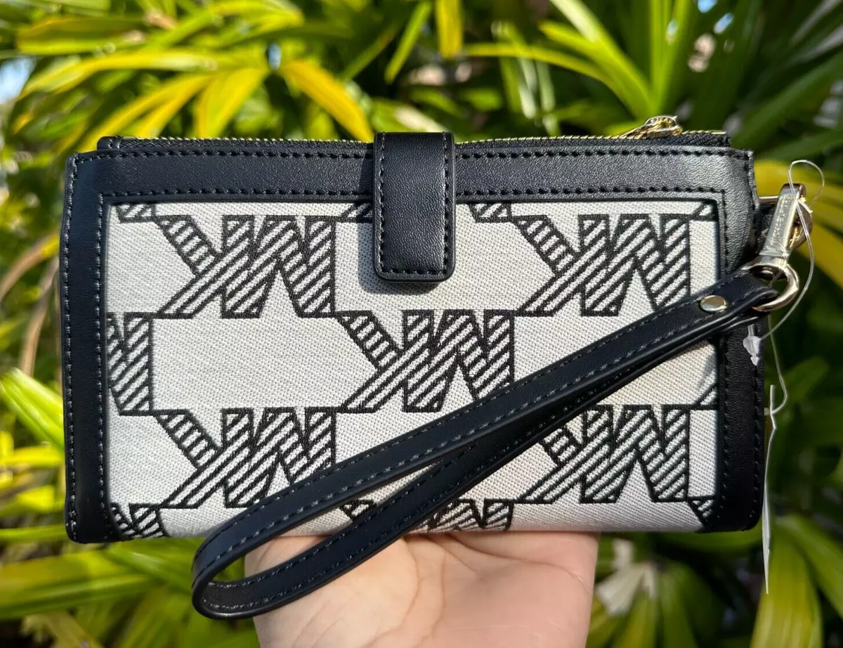 Michael kors best sale beige wallet
