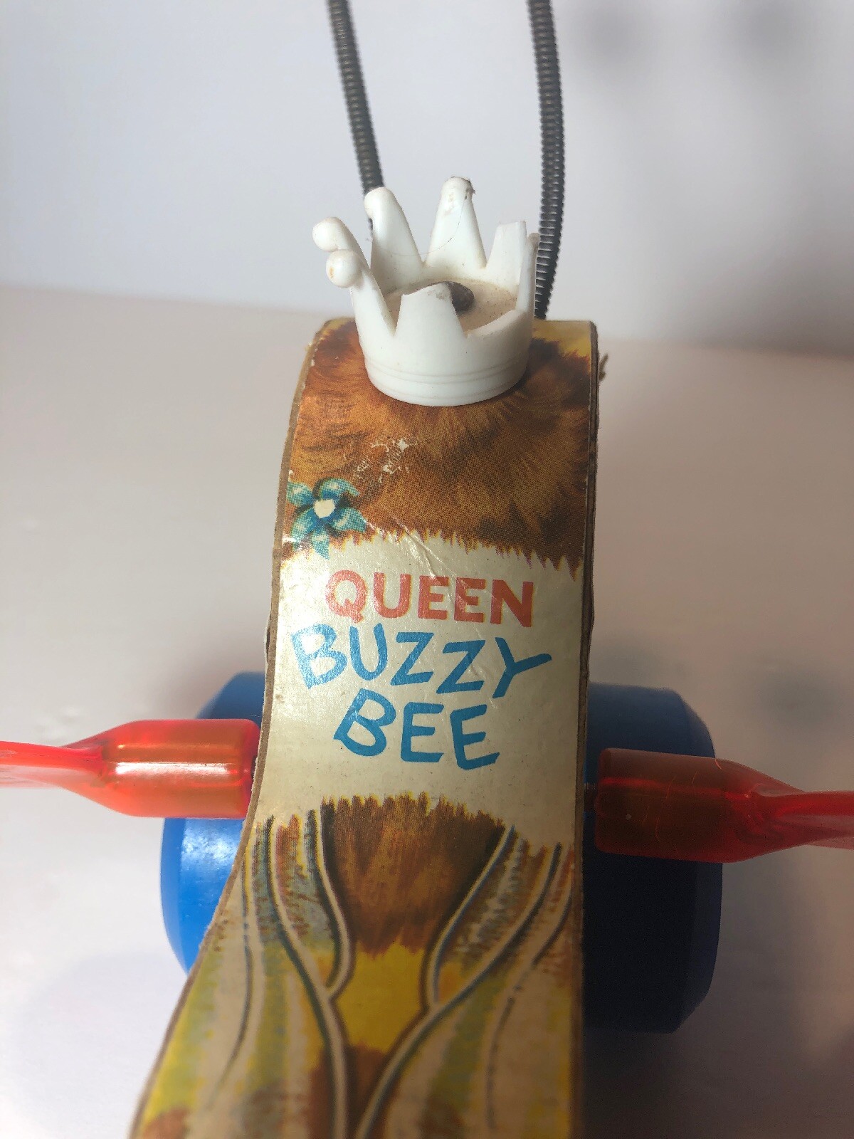 VINTAGE FISHER PRICE QUEEN BUZZY BEE 444 PULL TOY eBay
