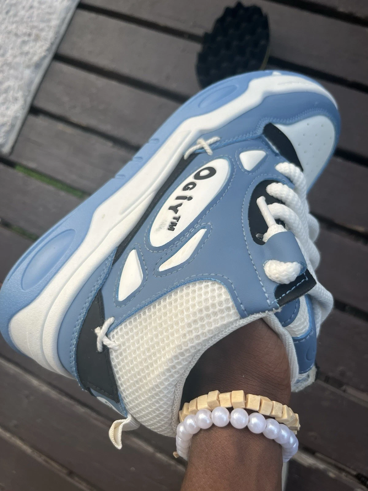 0Giy tm shoes, size 41,(US9).very good condition and clean, ready to ship.