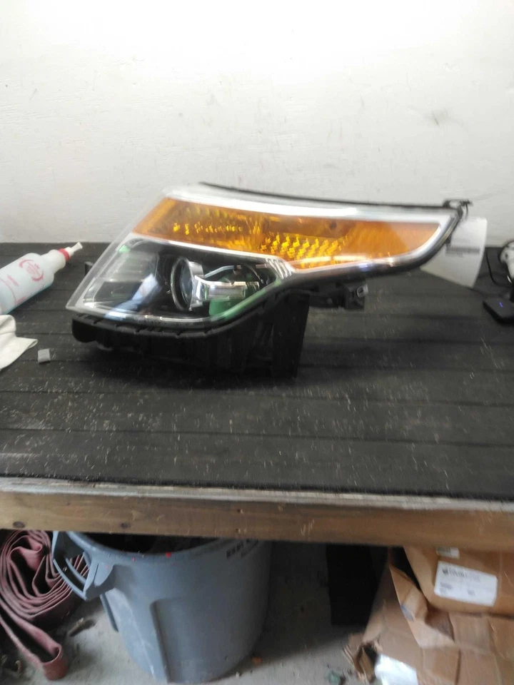 Used Left Headlight Assembly fits: 2013 Ford Explorer Base halogen w/o police pa Foto 3 de 4