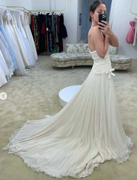 维多利亚式婚礼礼服复古雪纺露肩 1970 无袖新娘礼服 — 第 3/4 张图片