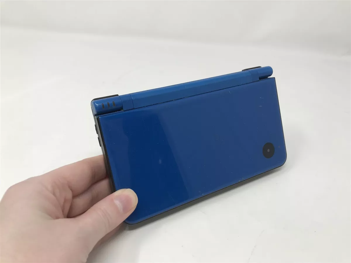 Hands on with the Nintendo DSi XL