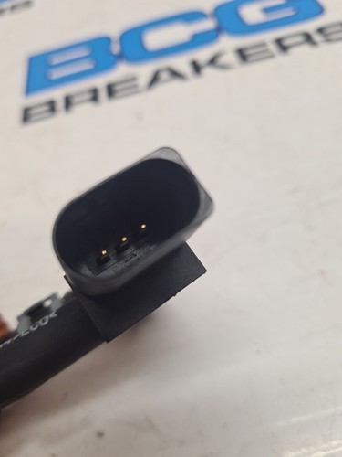 2013 AUDI A4 DPF PRESSURE SENSOR 059906051C 0281006083 - Picture 2 of 3