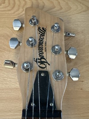 Brownsville New York Mini Travel Guitar Stylish Functional
