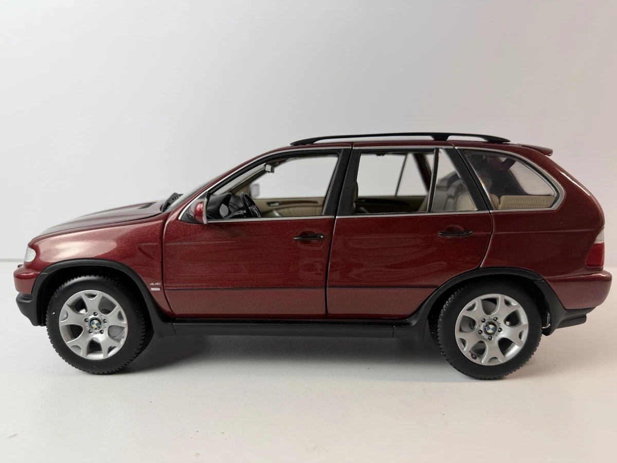 25+ Kyosho BMW 1:18 Contemporary Manufacture Diecast Cars, Trucks