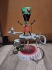 Invader Zim Gallery PVC Diorama Statue  Diamond Select Toys 2021 Gir Triumphant — photo 1