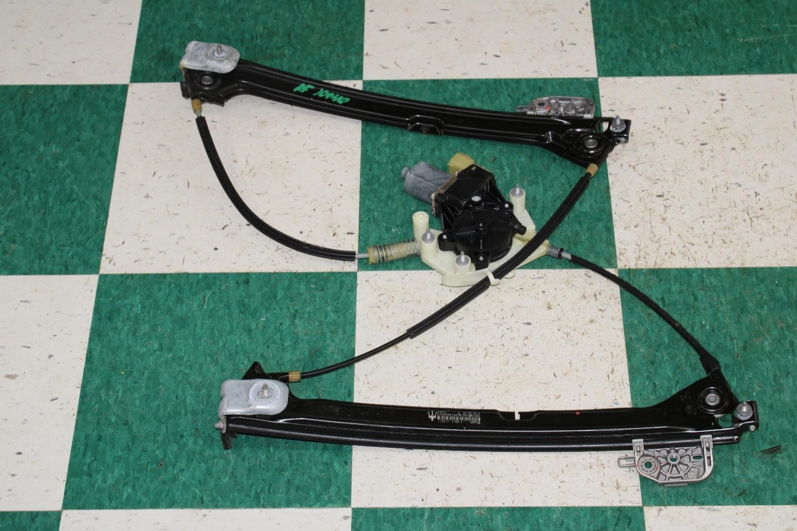 Maserati Ghibli 2014-2017 Front Right Window regulator